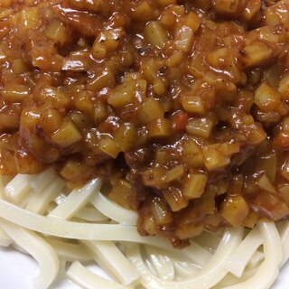 じゃがいも入りミートソースうどん